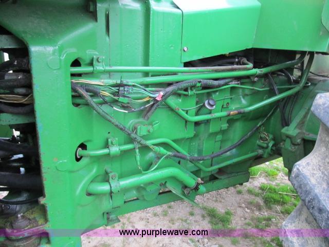 image for item B2664 1982 John Deere 8850 4WD tractor