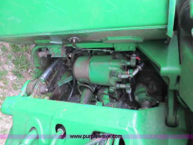 image for item B2664 1982 John Deere 8850 4WD tractor