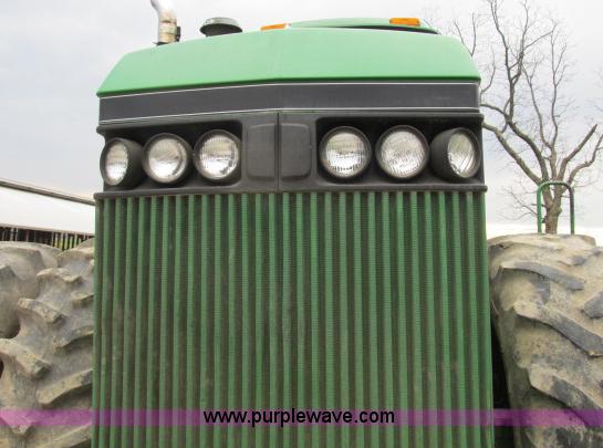 image for item B2664 1982 John Deere 8850 4WD tractor