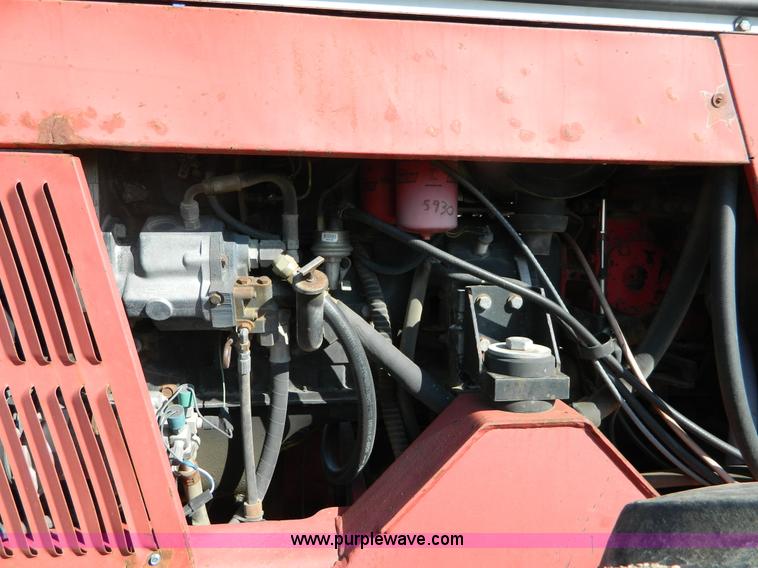 image for item B3556 1988 Versatile 276 II tractor