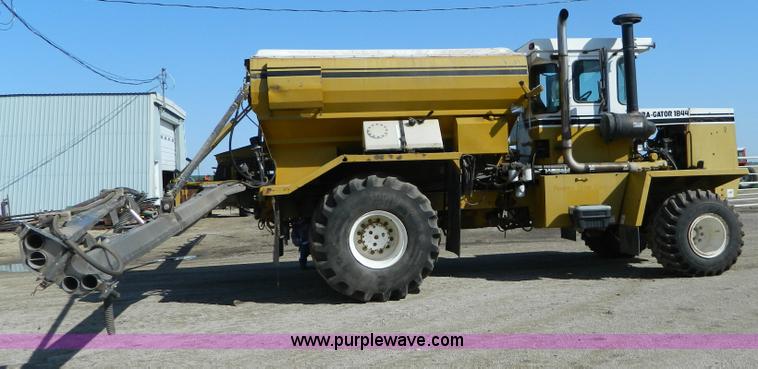 image for item B3557 1995 Ag-Chem TerraGator 1844 self propelled dry applicator
