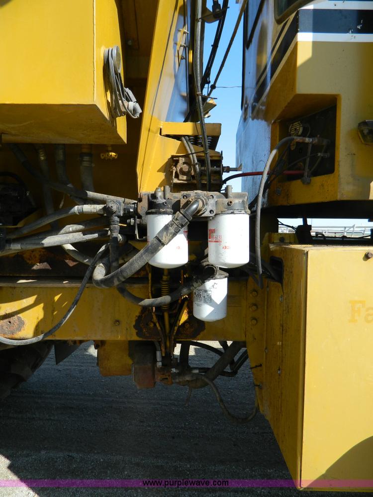 image for item B3557 1995 Ag-Chem TerraGator 1844 self propelled dry applicator