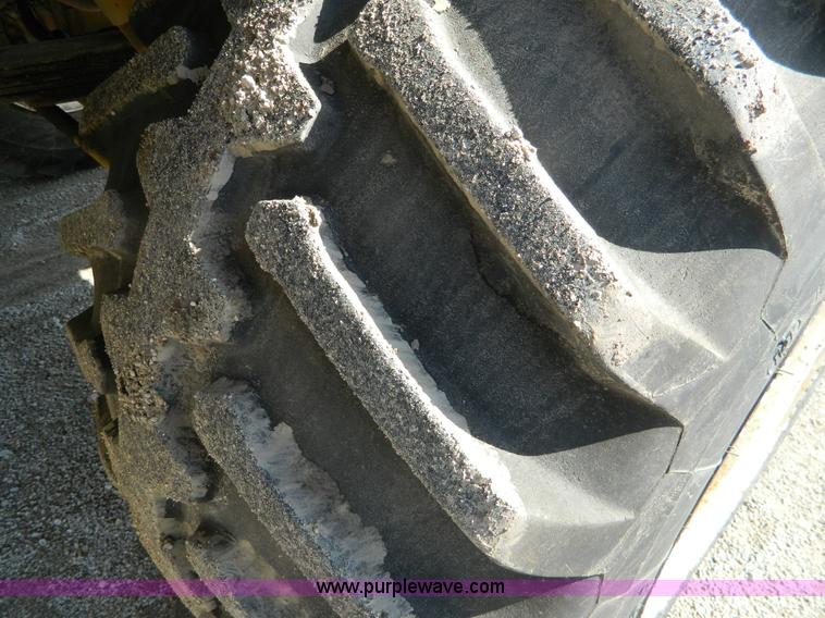 image for item B3557 1995 Ag-Chem TerraGator 1844 self propelled dry applicator