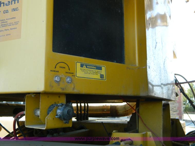 image for item B3557 1995 Ag-Chem TerraGator 1844 self propelled dry applicator