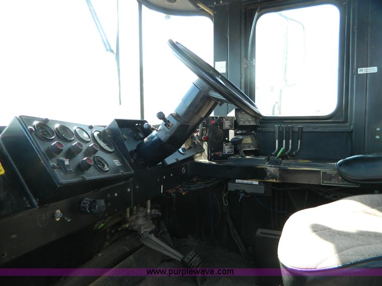 image for item B3557 1995 Ag-Chem TerraGator 1844 self propelled dry applicator