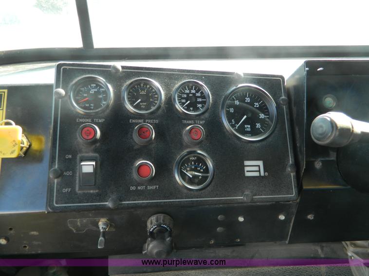 image for item B3557 1995 Ag-Chem TerraGator 1844 self propelled dry applicator