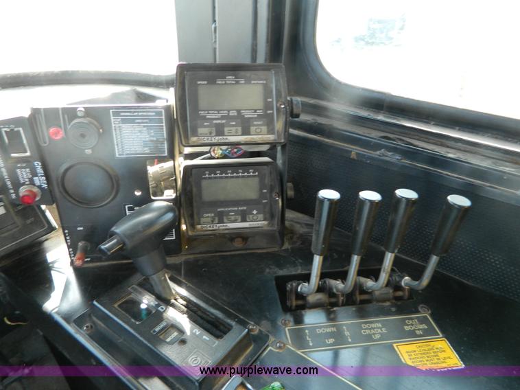 image for item B3557 1995 Ag-Chem TerraGator 1844 self propelled dry applicator