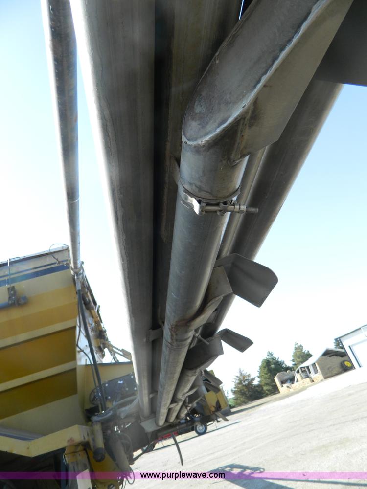 image for item B3557 1995 Ag-Chem TerraGator 1844 self propelled dry applicator