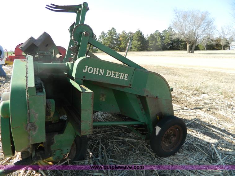 image for item B3558 John Deere square baler