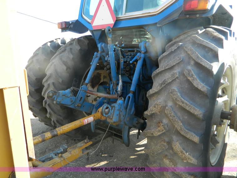 image for item B3561 1991 Ford 8730 tractor