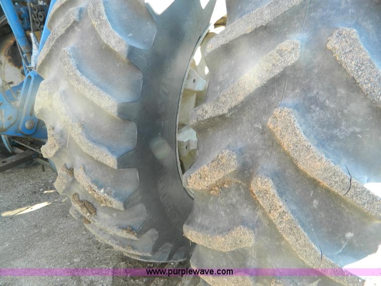 image for item B3561 1991 Ford 8730 tractor