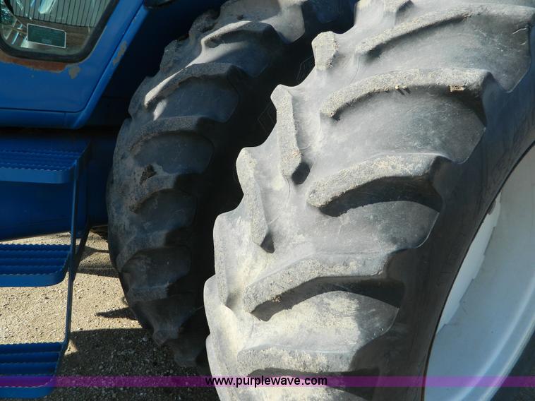 image for item B3561 1991 Ford 8730 tractor