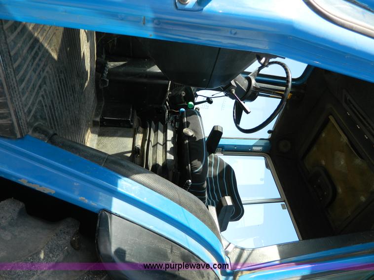 image for item B3561 1991 Ford 8730 tractor