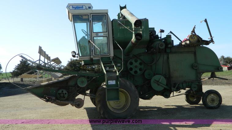 image for item B3562 John Deere 55 combine