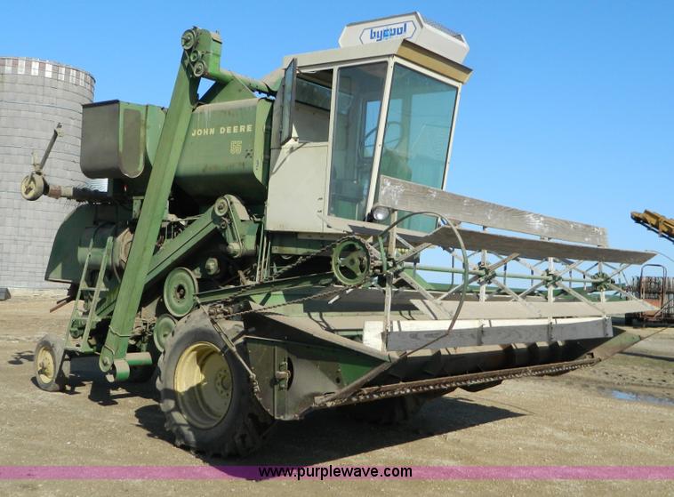 image for item B3562 John Deere 55 combine