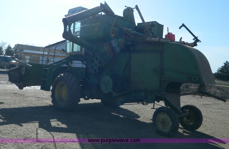 image for item B3562 John Deere 55 combine