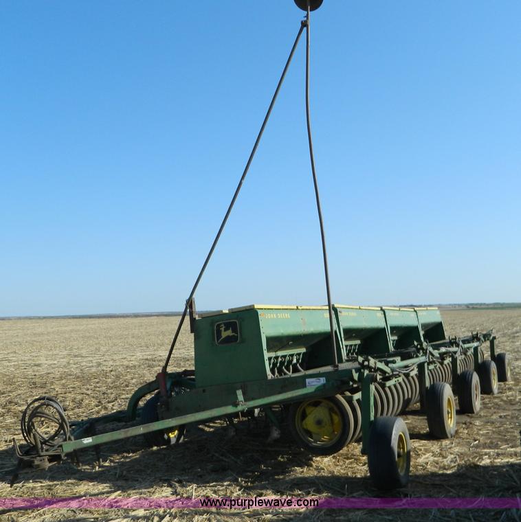 image for item B3563 John Deere 9300H hoe drills