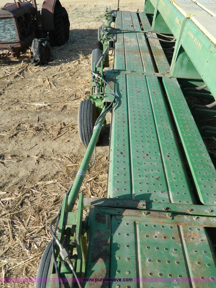 image for item B3563 John Deere 9300H hoe drills