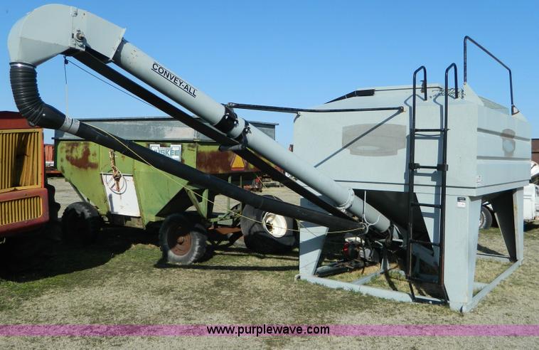 image for item B3564 Convey All BT240 seed tender