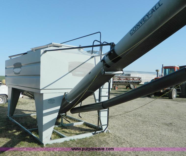 image for item B3564 Convey All BT240 seed tender