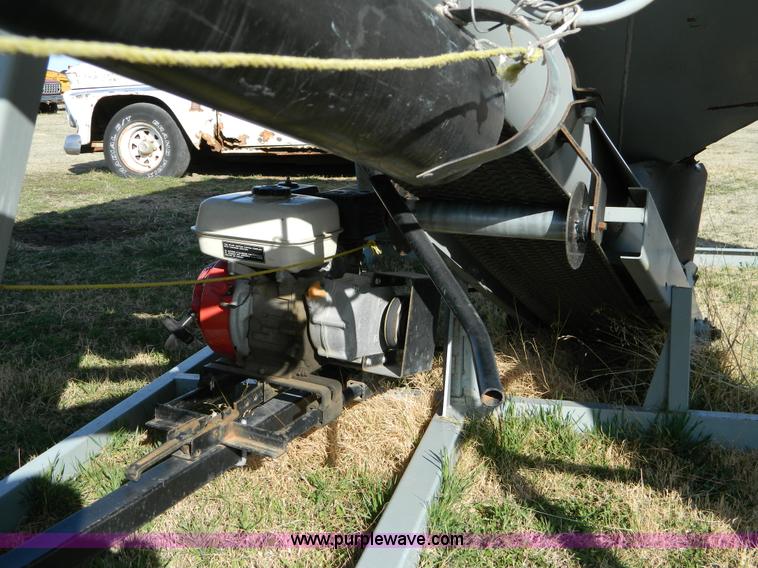 image for item B3564 Convey All BT240 seed tender