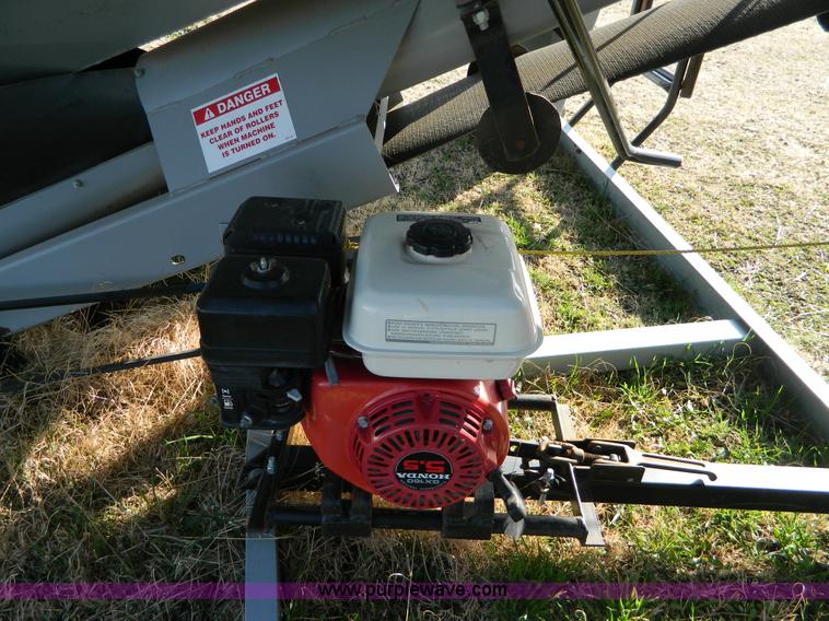 image for item B3564 Convey All BT240 seed tender