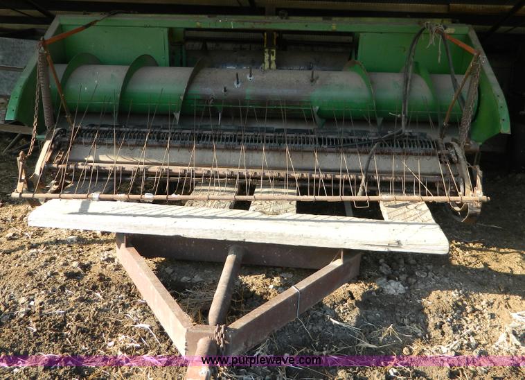 image for item B3568 John Deere pickup reel