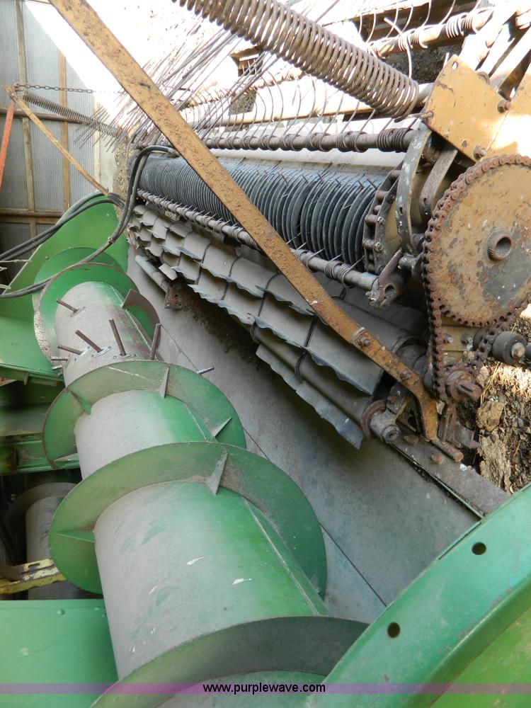 image for item B3568 John Deere pickup reel