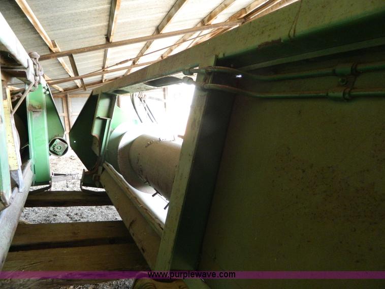 image for item B3568 John Deere pickup reel