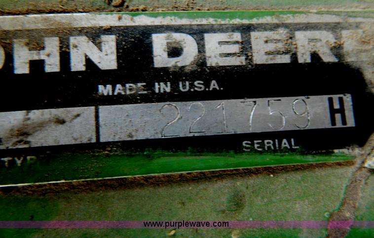 image for item B3568 John Deere pickup reel