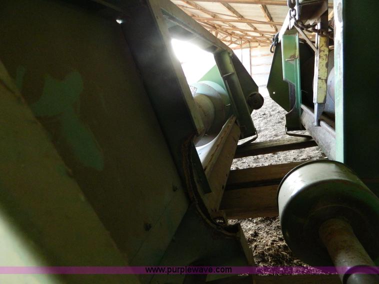 image for item B3568 John Deere pickup reel