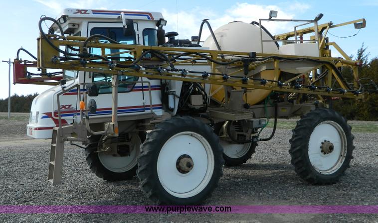 image for item B3569 1997 Tyler Patriot XL self propelled sprayer