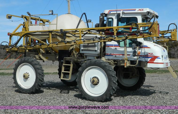 image for item B3569 1997 Tyler Patriot XL self propelled sprayer