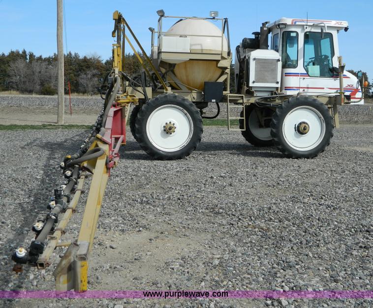 image for item B3569 1997 Tyler Patriot XL self propelled sprayer