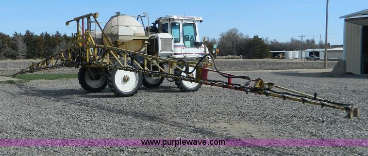 image for item B3569 1997 Tyler Patriot XL self propelled sprayer