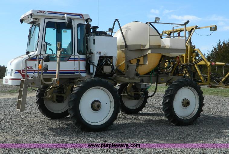 image for item B3569 1997 Tyler Patriot XL self propelled sprayer