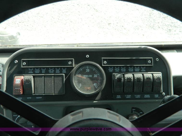 image for item B3569 1997 Tyler Patriot XL self propelled sprayer