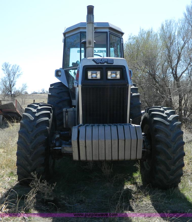 image for item B3592 1982 White 2-155 III MFWD tractor