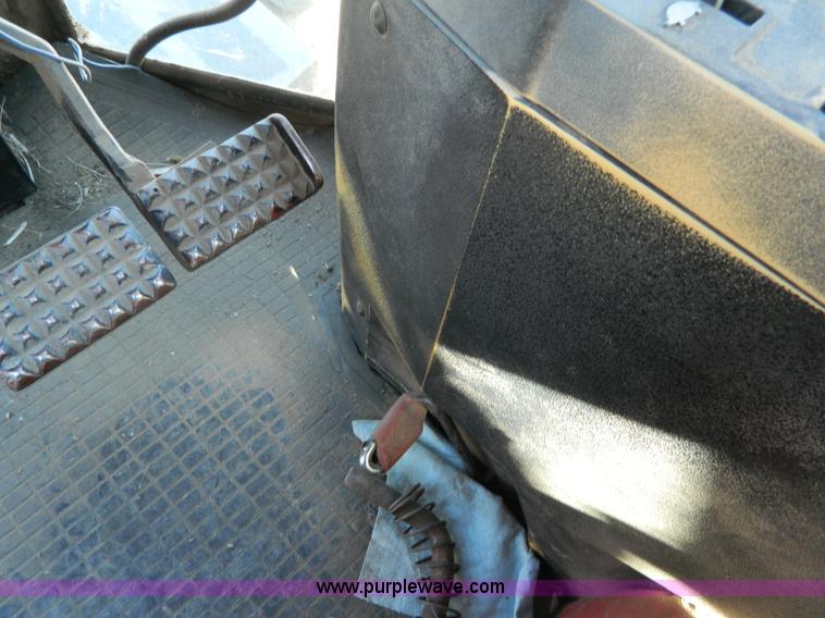 image for item B3592 1982 White 2-155 III MFWD tractor