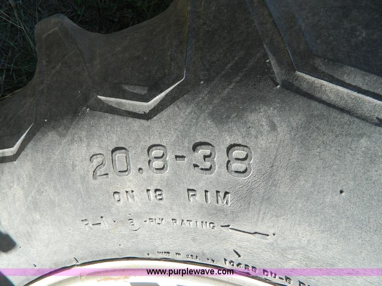 image for item B3592 1982 White 2-155 III MFWD tractor