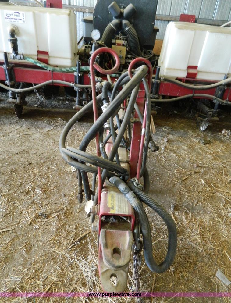 image for item B3594 2002 Case IH 1200 six row planter