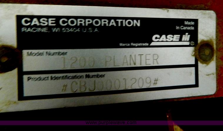 image for item B3594 2002 Case IH 1200 six row planter