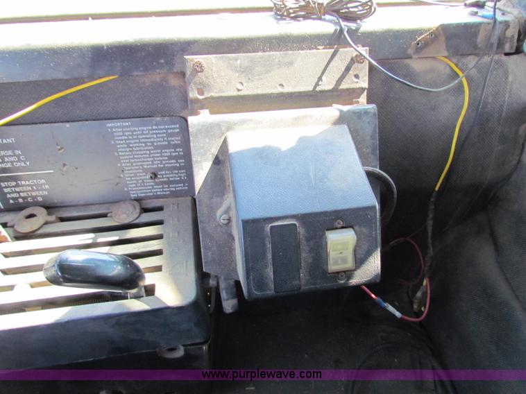 image for item B7201 1981 John Deere 8640 tractor