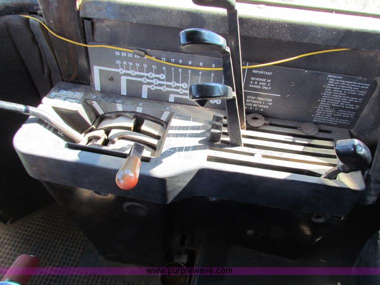 image for item B7201 1981 John Deere 8640 tractor