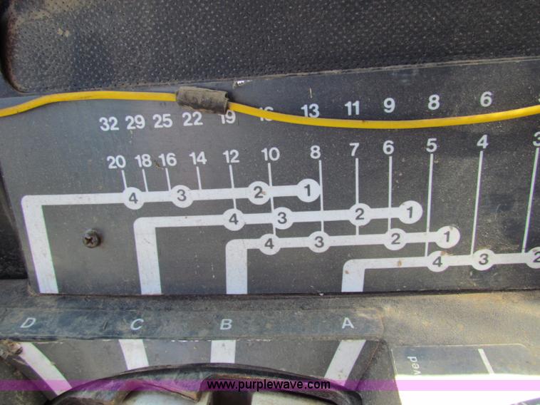 image for item B7201 1981 John Deere 8640 tractor