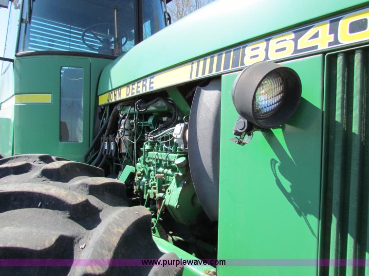 image for item B7201 1981 John Deere 8640 tractor