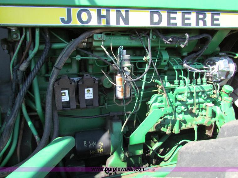 image for item B7201 1981 John Deere 8640 tractor