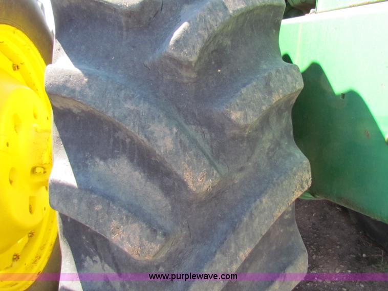 image for item B7201 1981 John Deere 8640 tractor