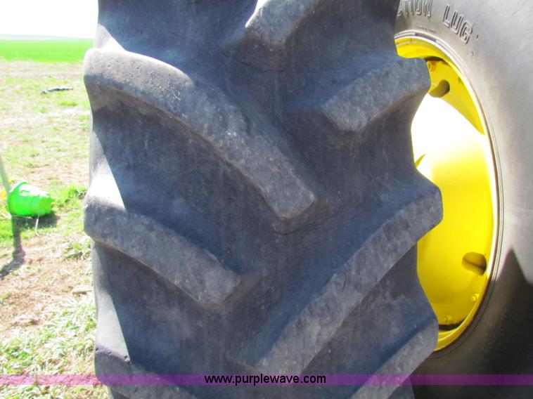 image for item B7201 1981 John Deere 8640 tractor