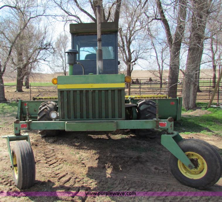 image for item B7203 John Deere 2280 swather